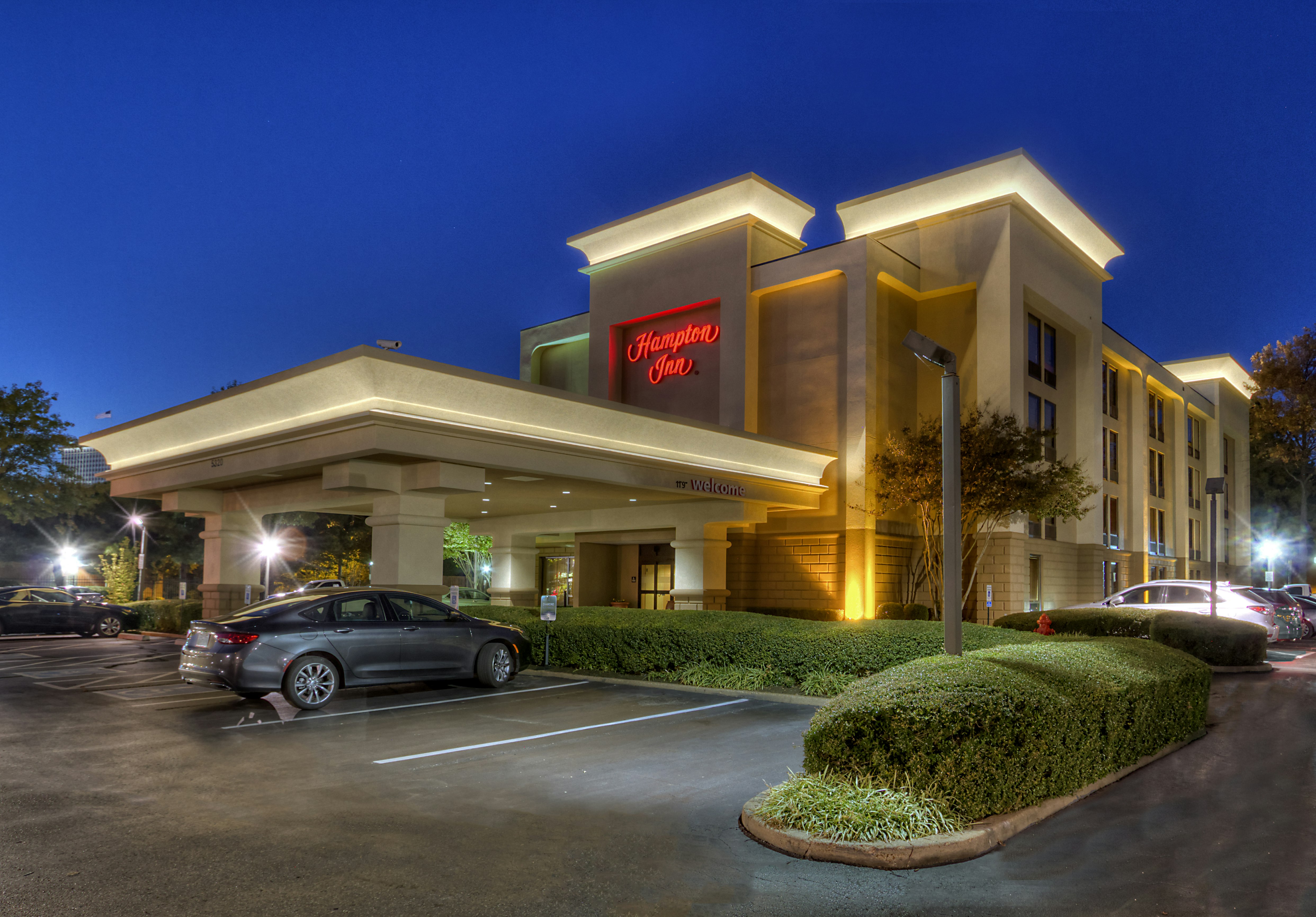 Hampton Inn Memphis-Poplar 48/53