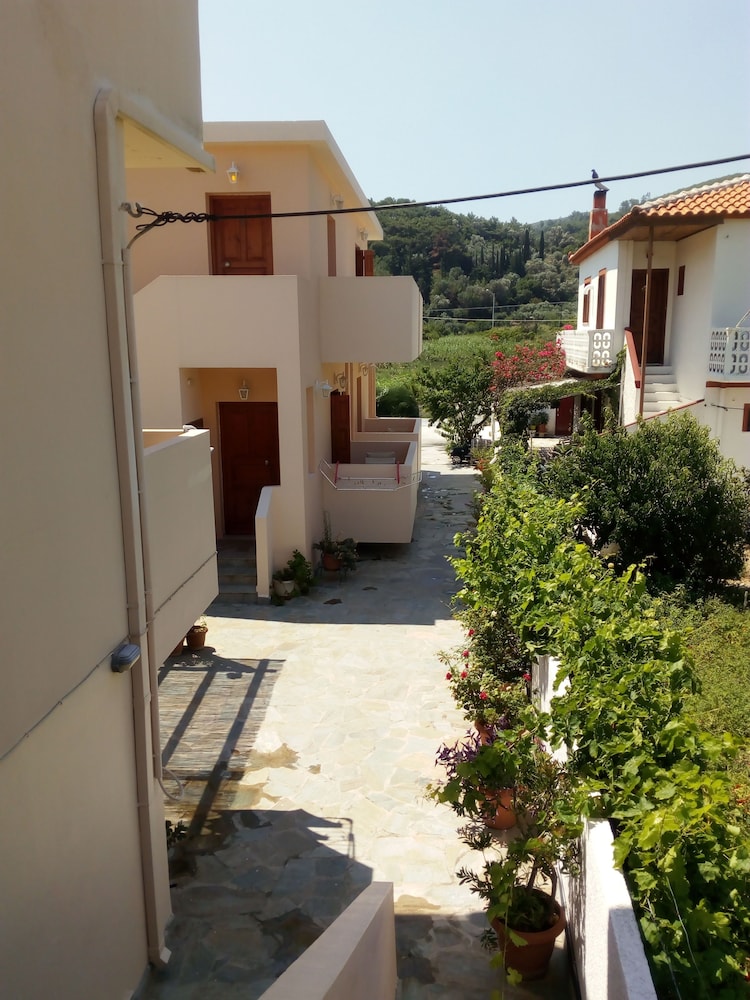 Tarsanas Apartments 3/49