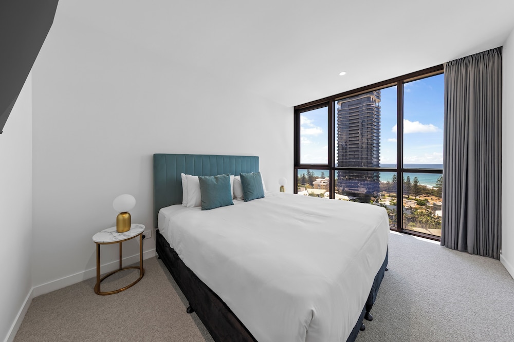 Yves Mermaid Beach Apartments by CLLIX 12/50