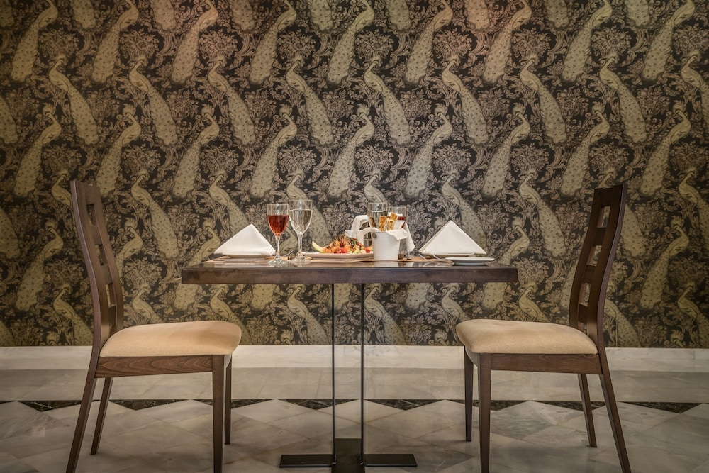 Elegance Luxury Executive Suites - Adults Only 41/58