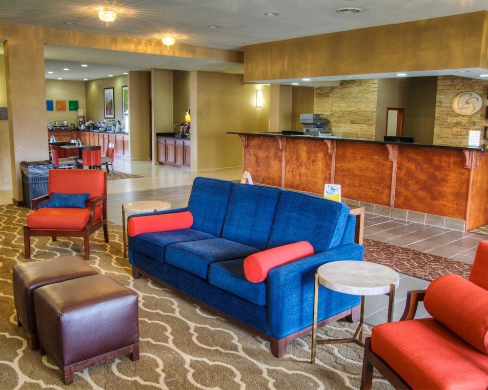 Comfort Suites Plymouth Near Us-30 28/38