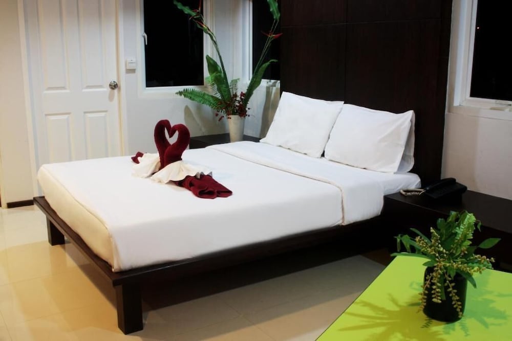 Baannueng@Kathu Hotel 6/23