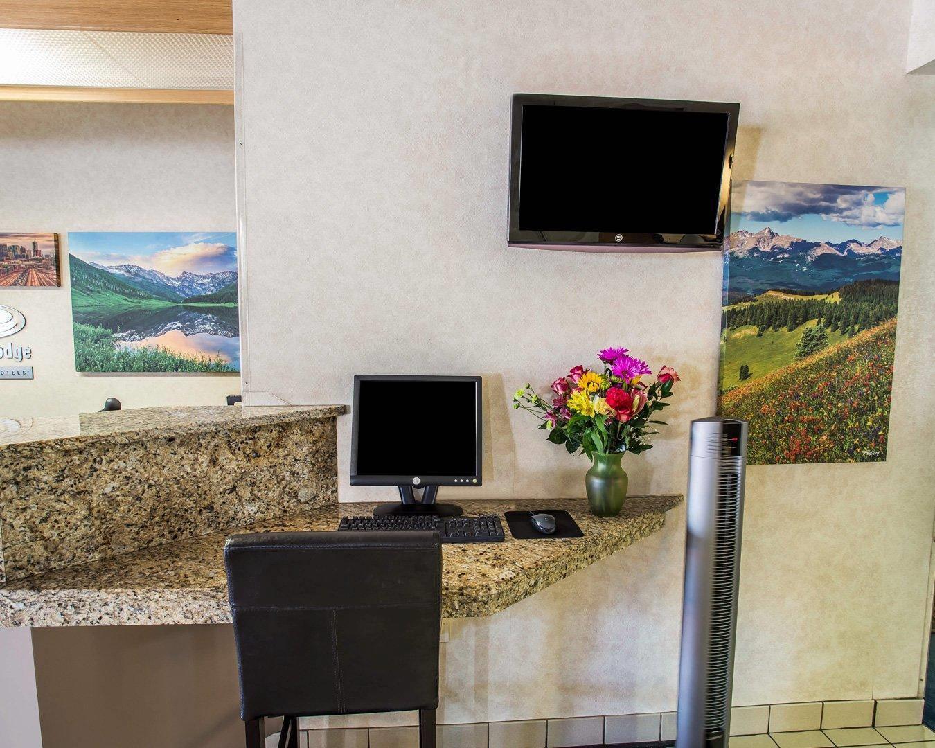 Econo Lodge Denver International Airport 34/37