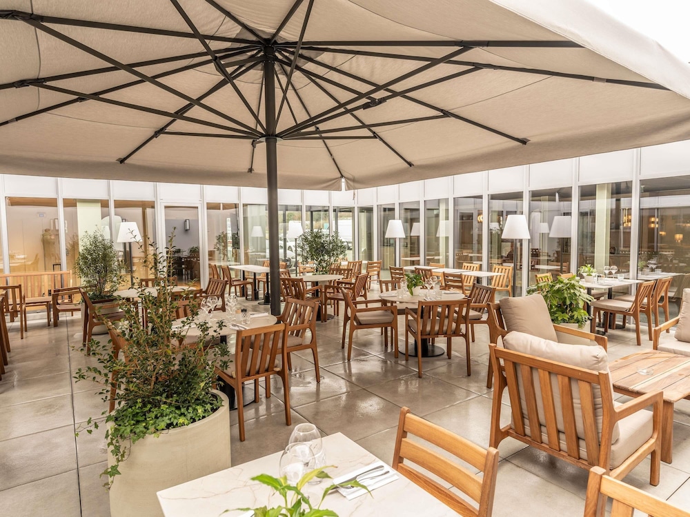Mercure Angers Lac De Maine 32/49