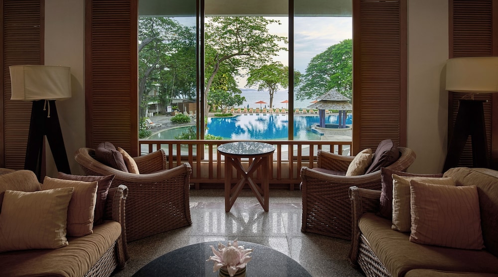 COSY BEACH HOTEL 30/50
