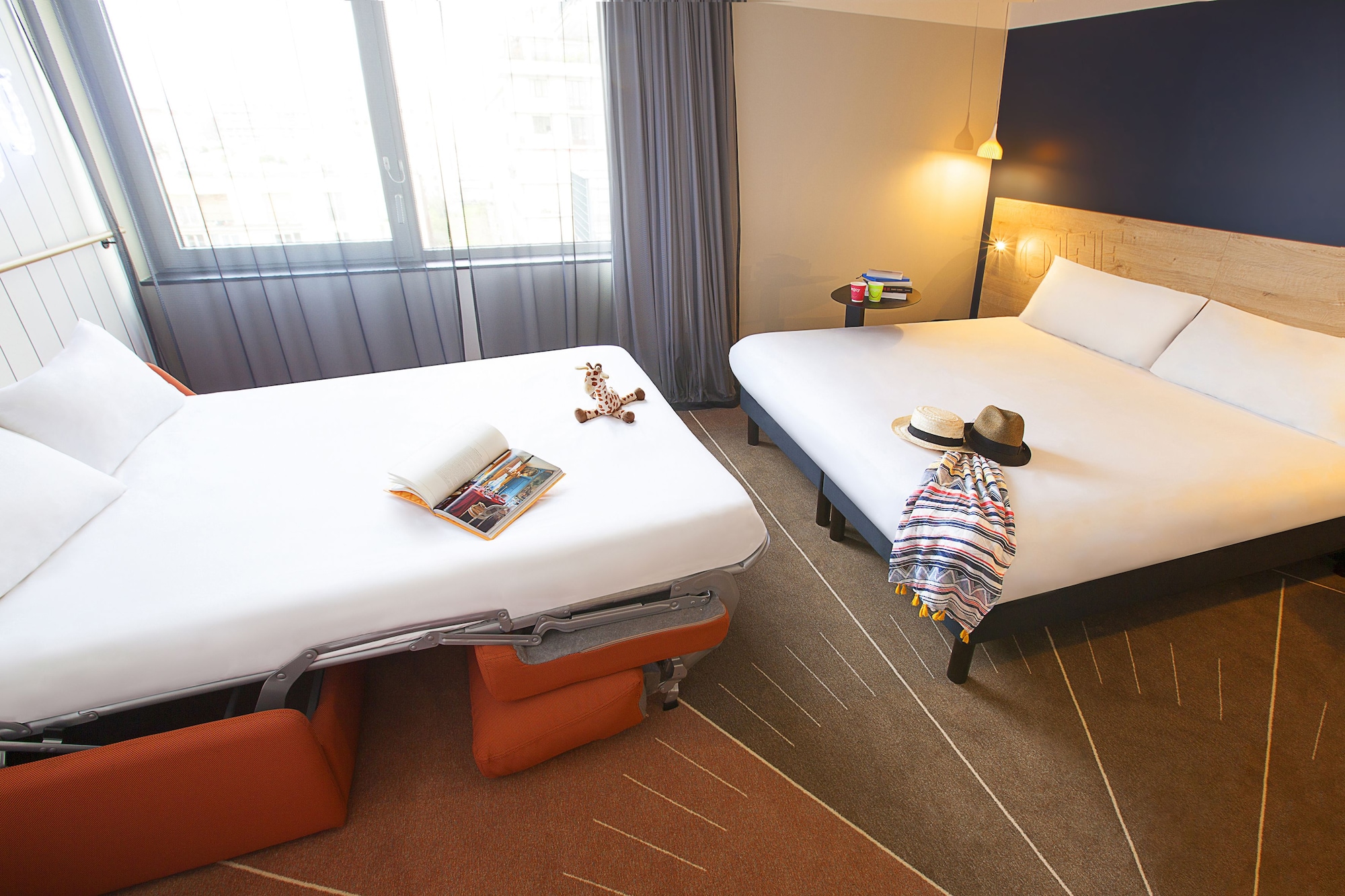 جناح بسرير مزدوج مع أريكة، Ibis Styles Paris 16 Boulogne 3/7