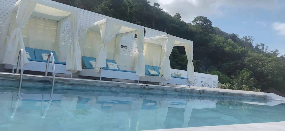 Lullabella Hotel 24/50