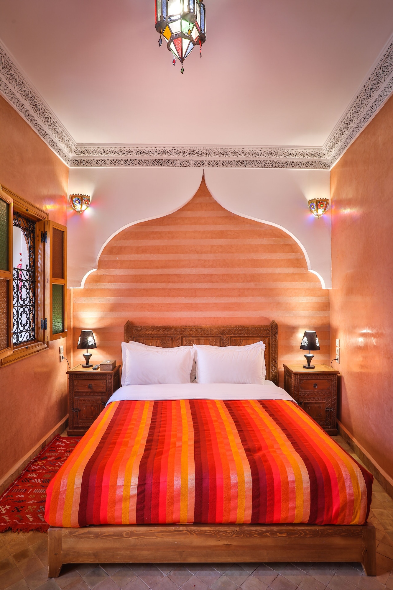 Superior, Queen Bed