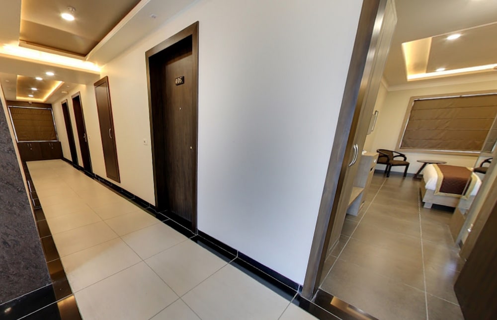 Hotel Rg Inn 8/35