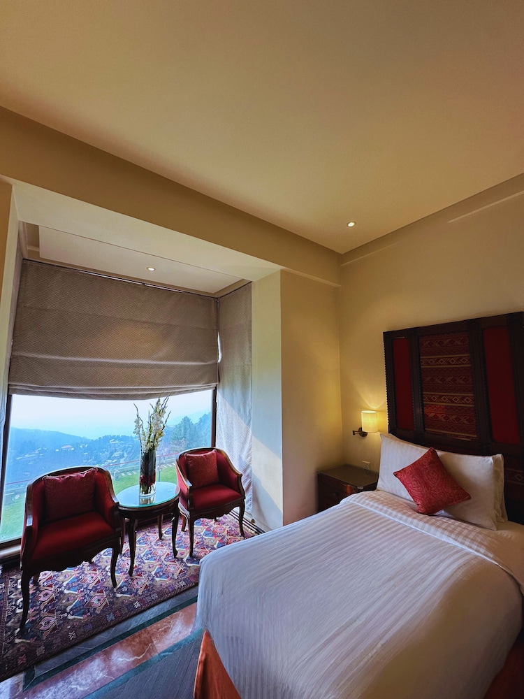 Pearl Continental Malam Jabba 11/50
