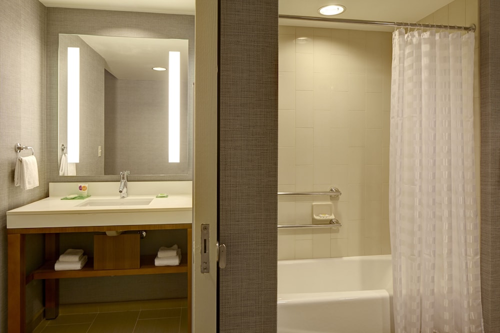 Hyatt Place Harrisonburg 41/44