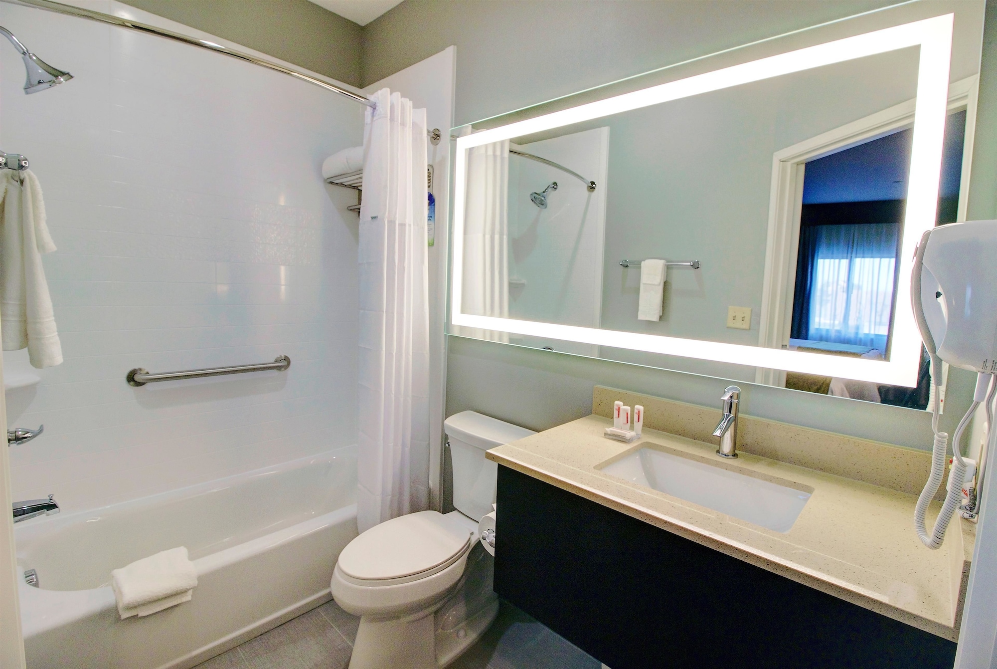 غرفة بسريرين كوين لذوي الإعاقة، Days Inn & Suites by Wyndham Port Arthur 4/4