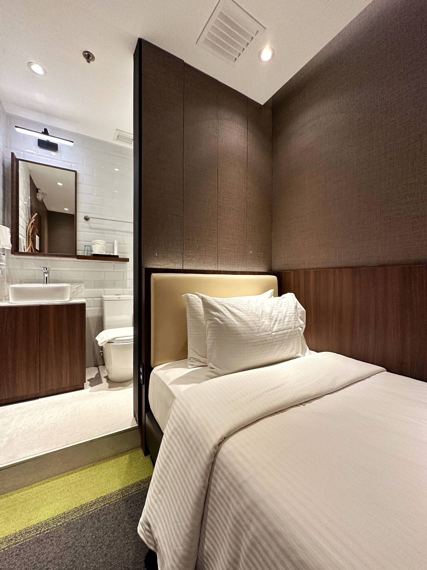 Solo, Plus, Single Bed