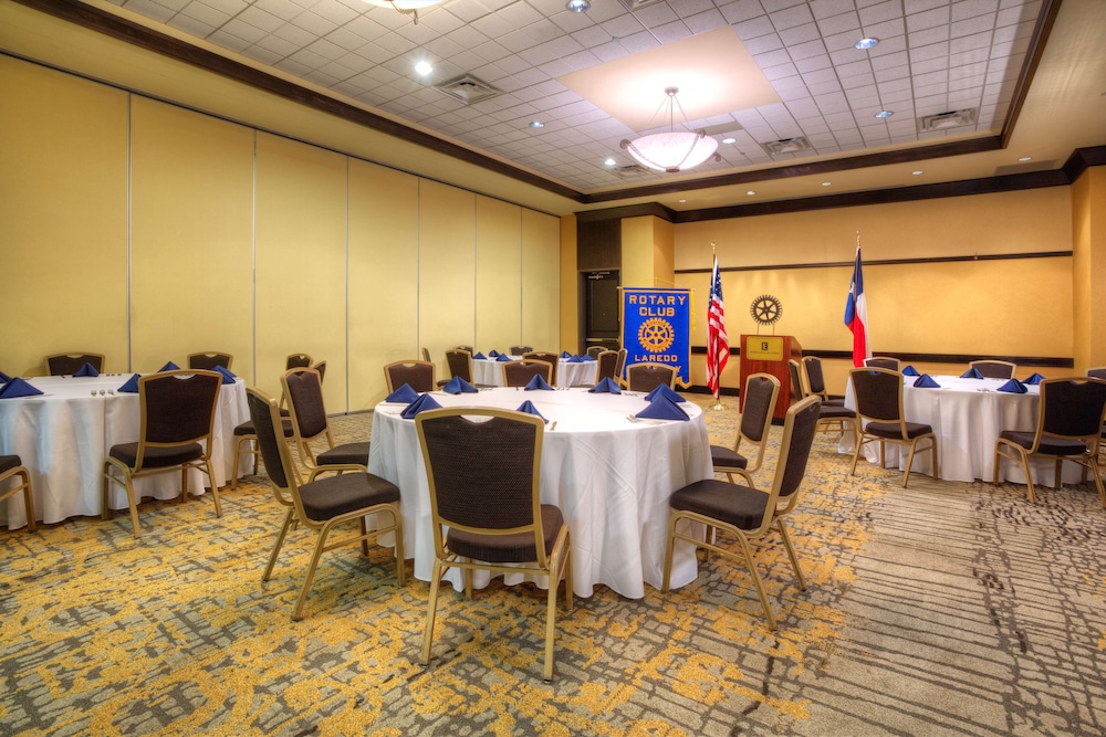 Embassy Suites Laredo Tx 35/46