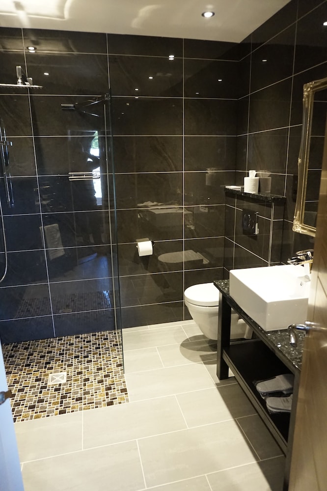 Halvard Hotel 49/50