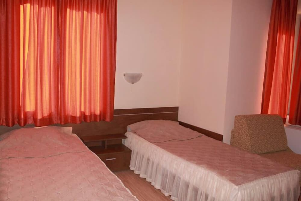 Alafrangite Hotel 19/33