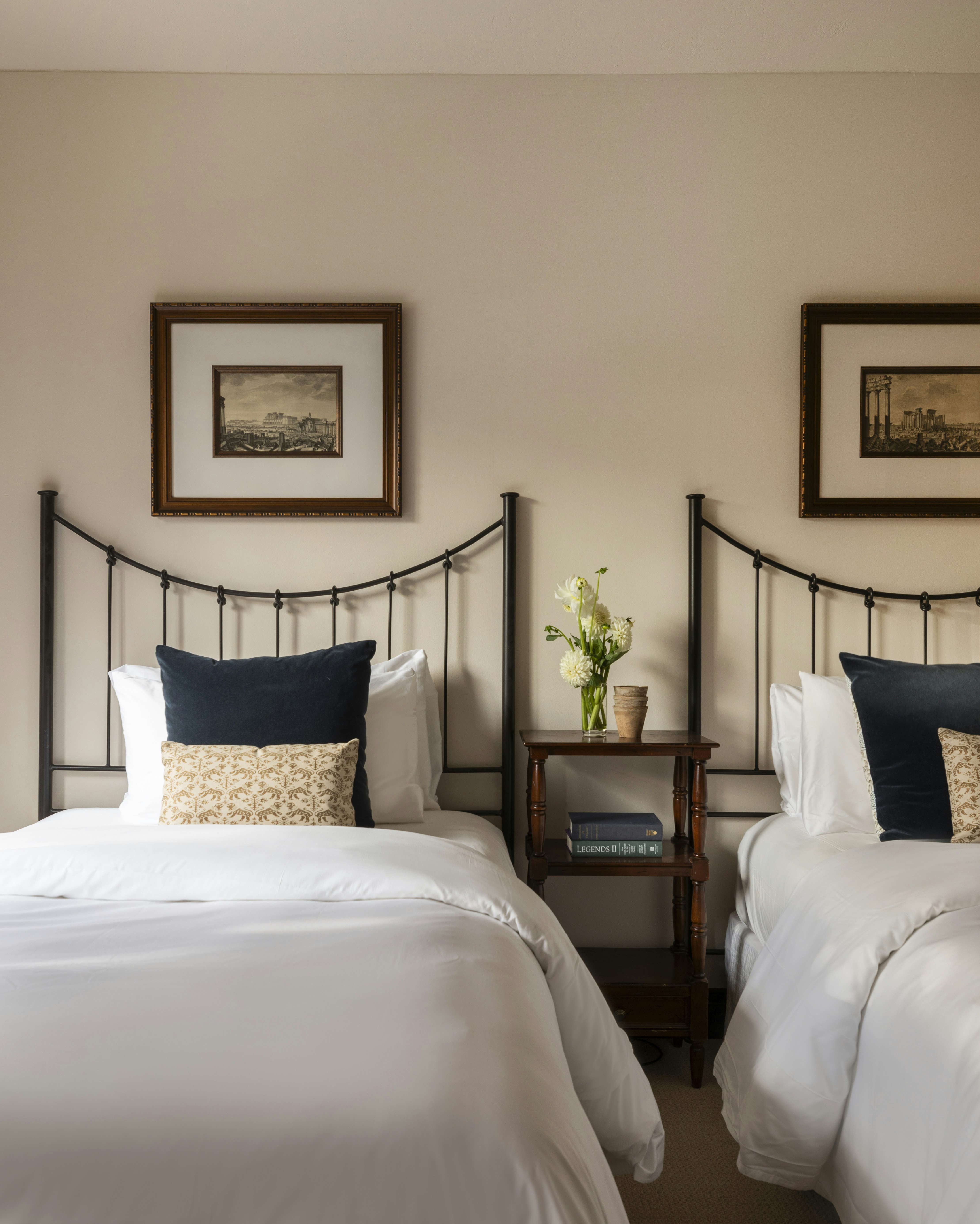 3 BEDROOMS, SUITE, ACCESSIBLE