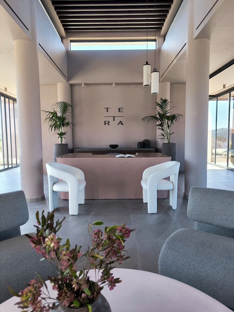 Tetra Resort and Spa 11/67