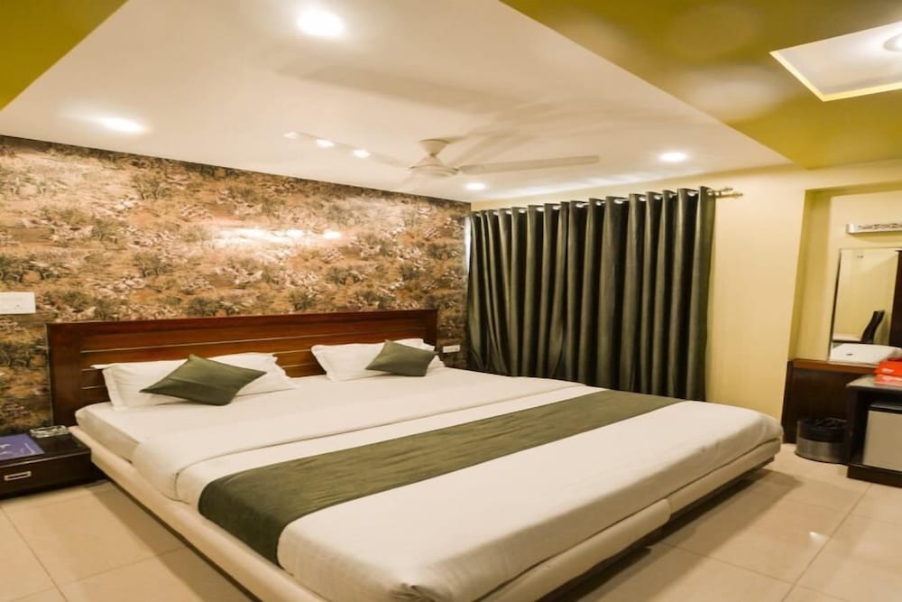 Hotel Central Residency 13/39