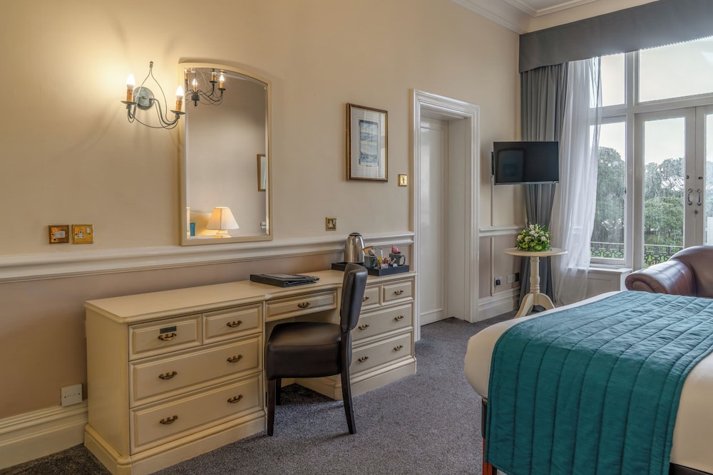 Royal Bath Hotel Bournemouth 36/61