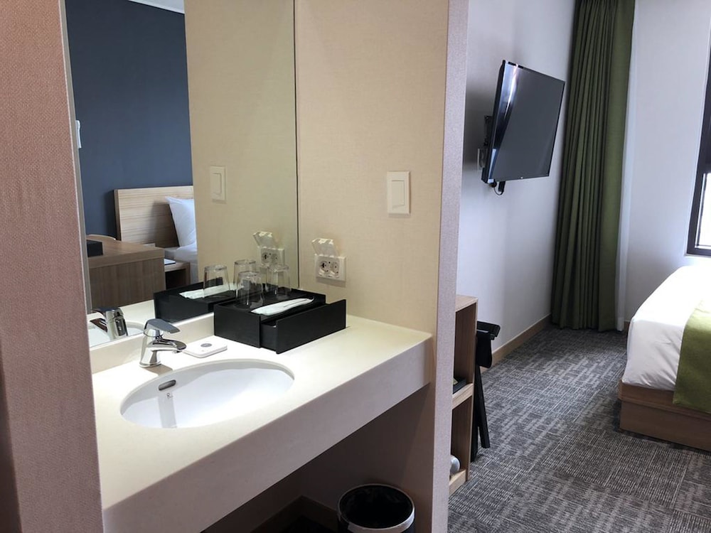 Dormy Inn EXPRESS SEOUL Insadong 61/63