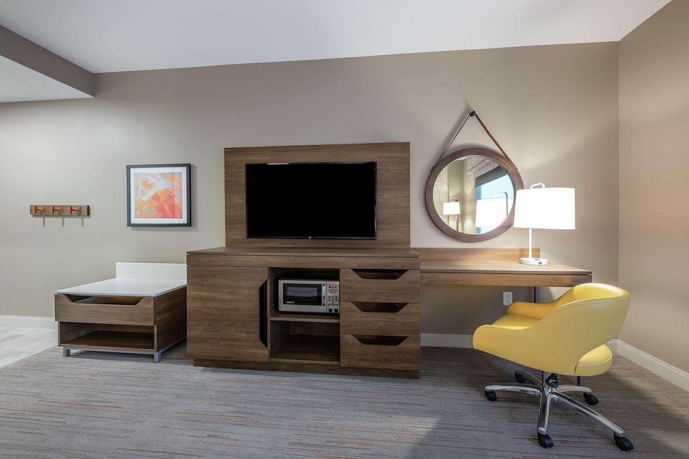 Hampton Inn and Suites Charlottetown 39/41