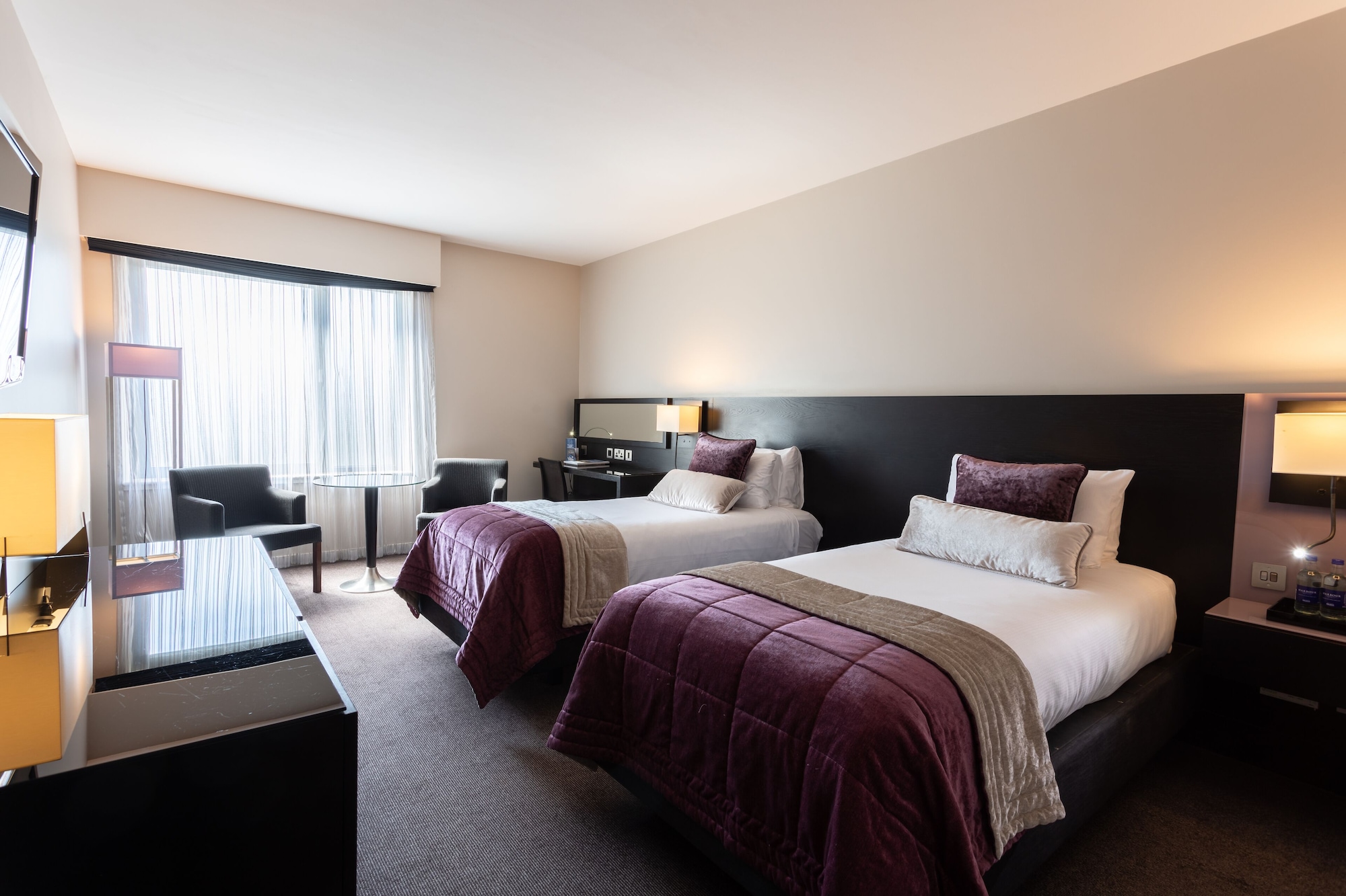Room, Twin Beds