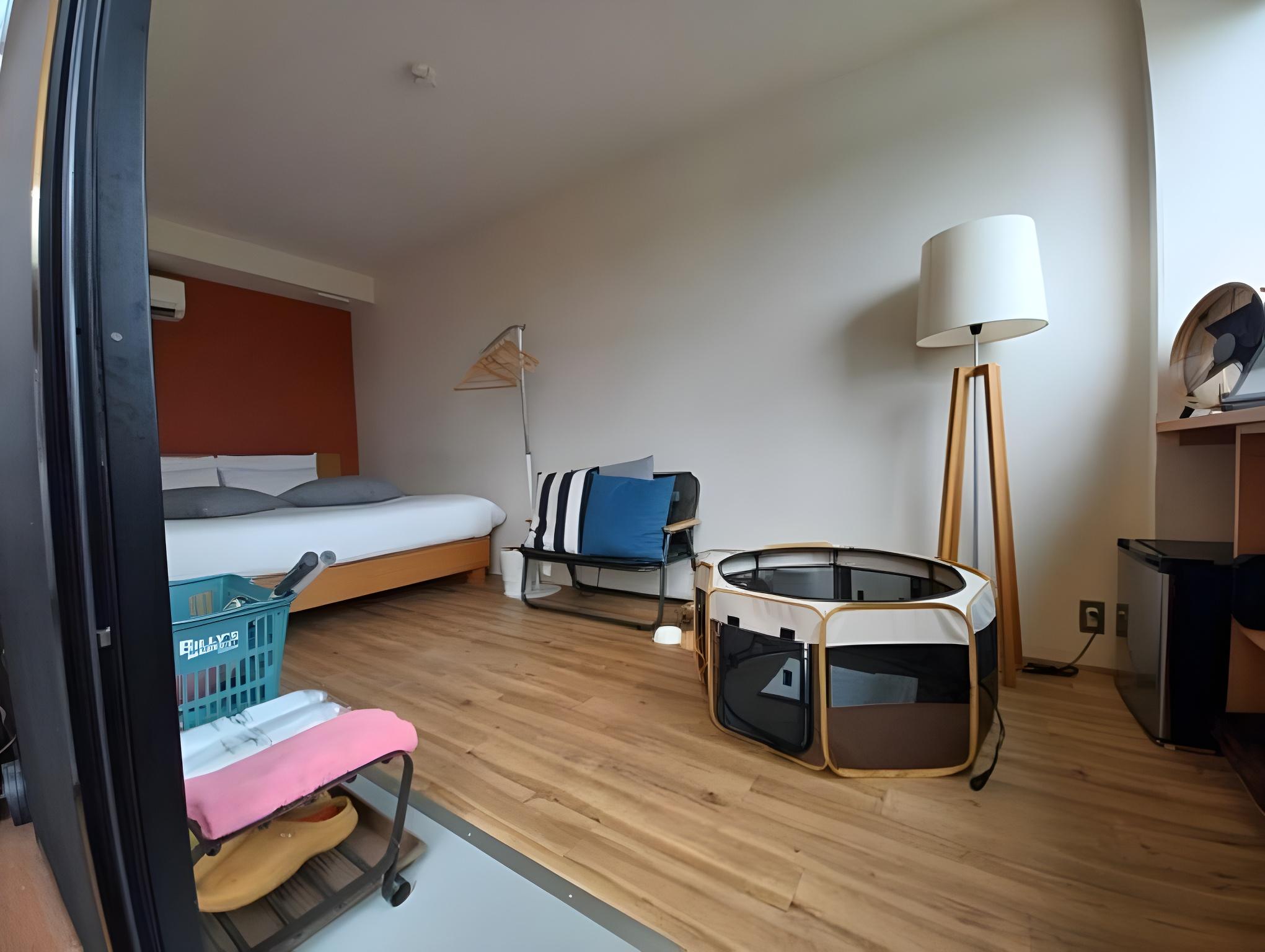 Deluxe, Cabin, King Bed, Pet Friendly