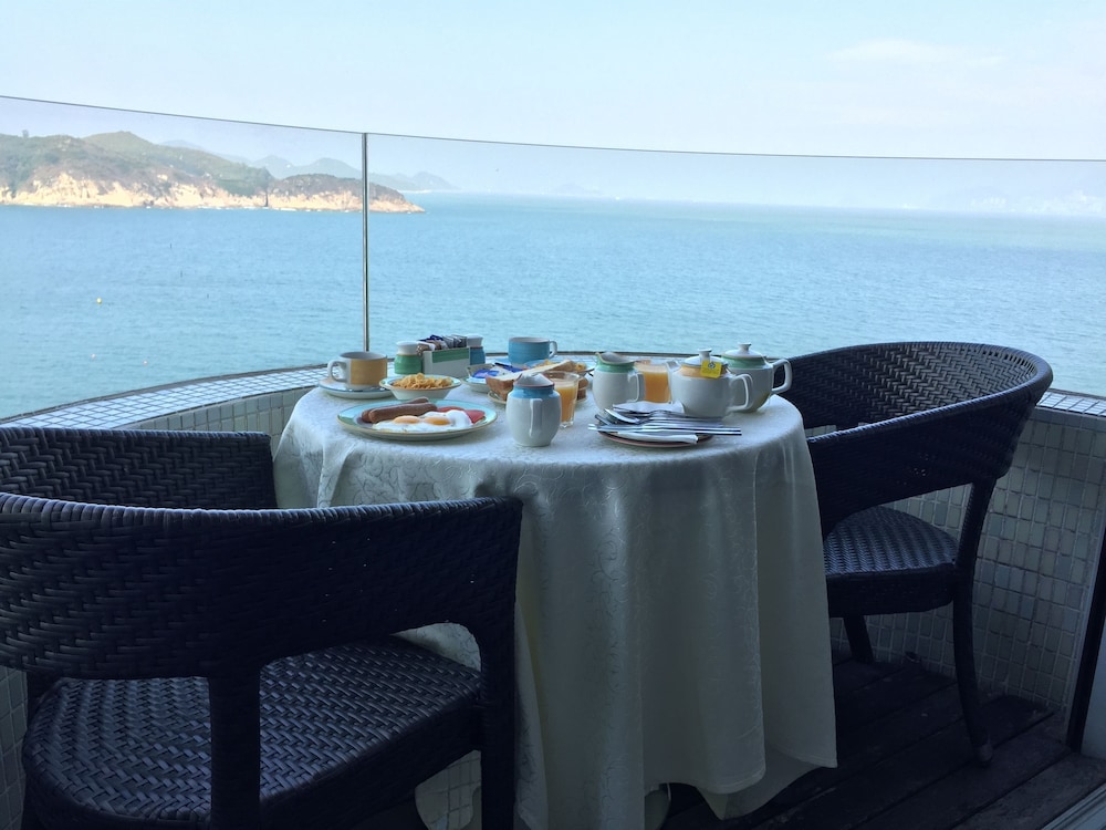 Warwick Hotel Cheung Chau 39/48