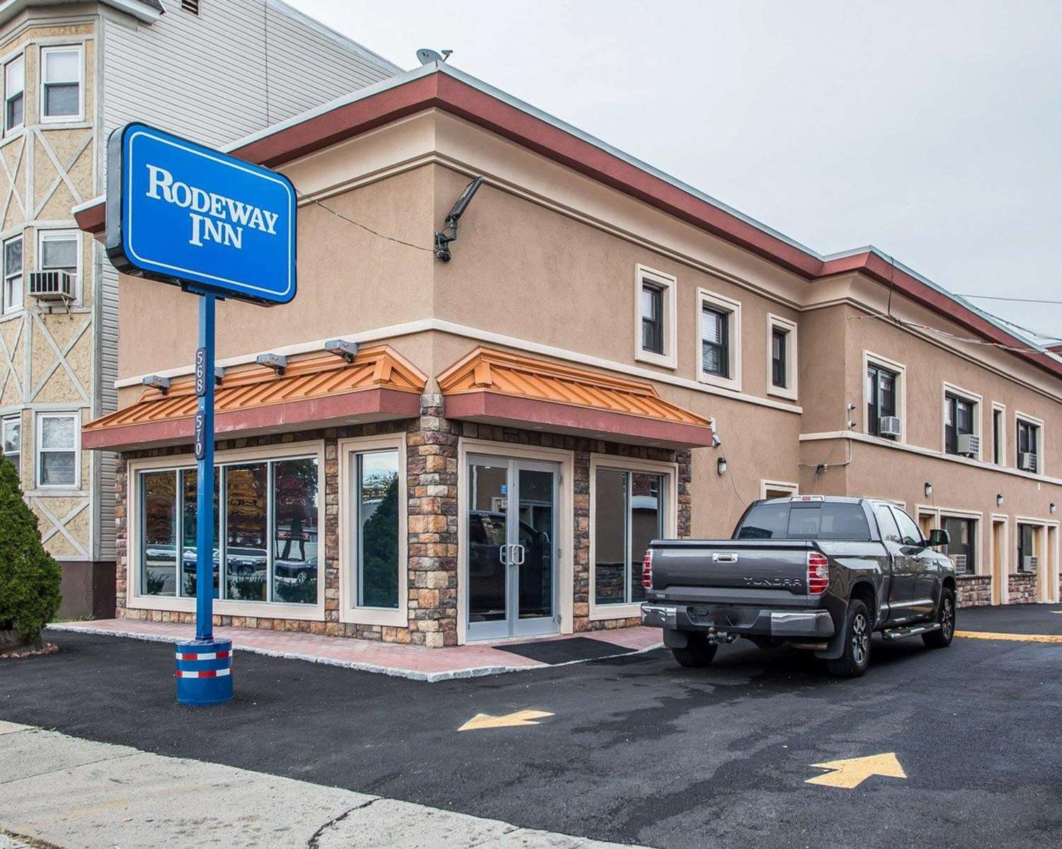 Rodeway Inn Belleville 29/30