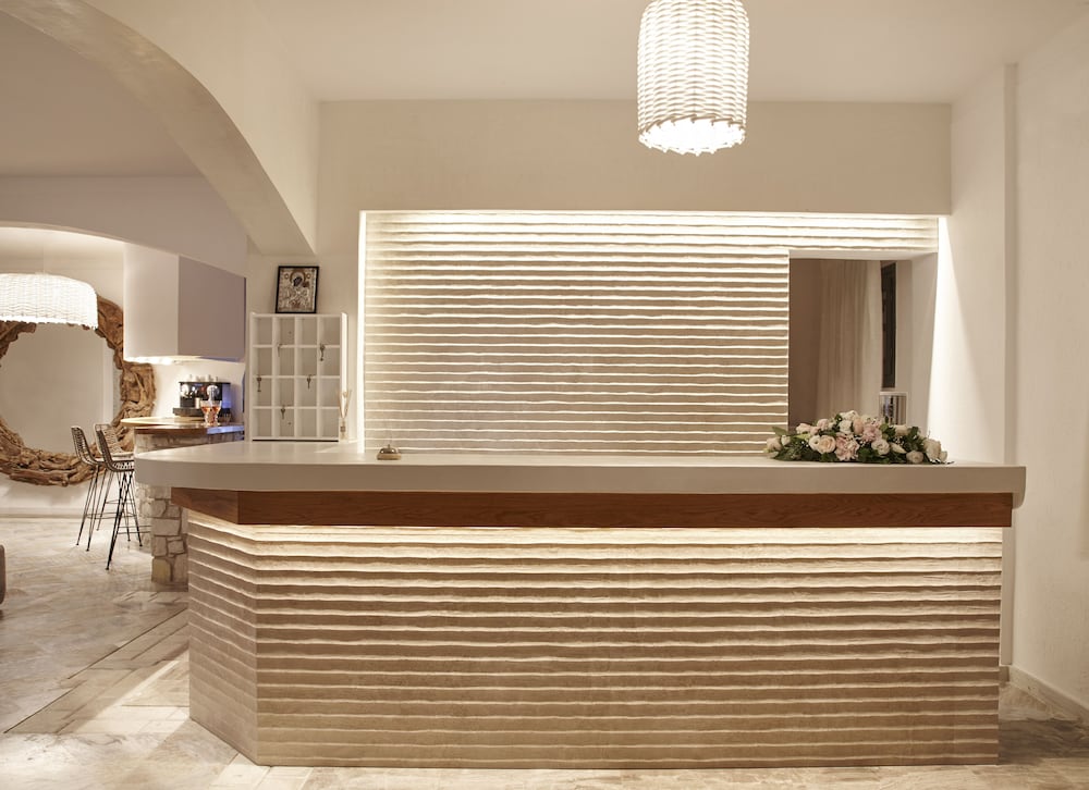 Parian Boutique Hotel 6/48