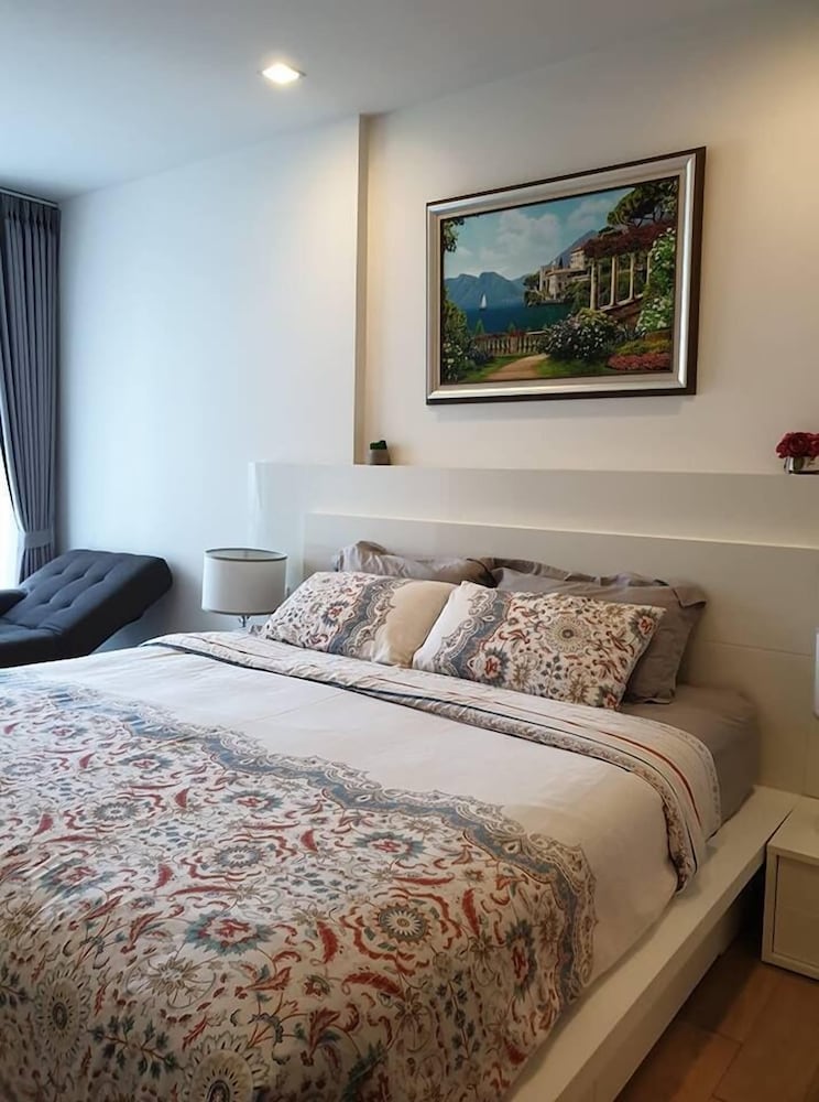 The Astra Luxury Suit condo 18/50