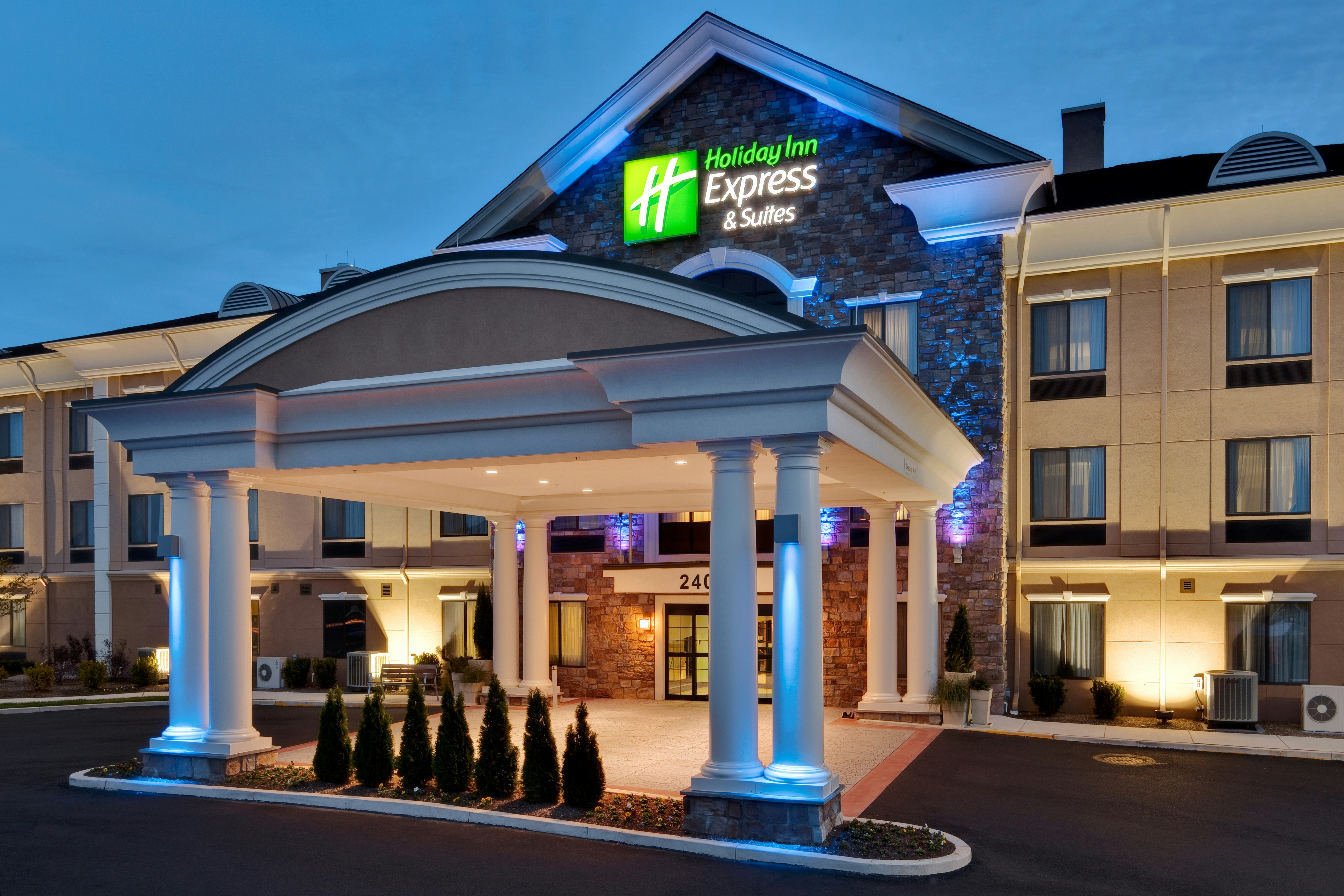 Holiday Inn Express Suites Warminster Horsham 5/63