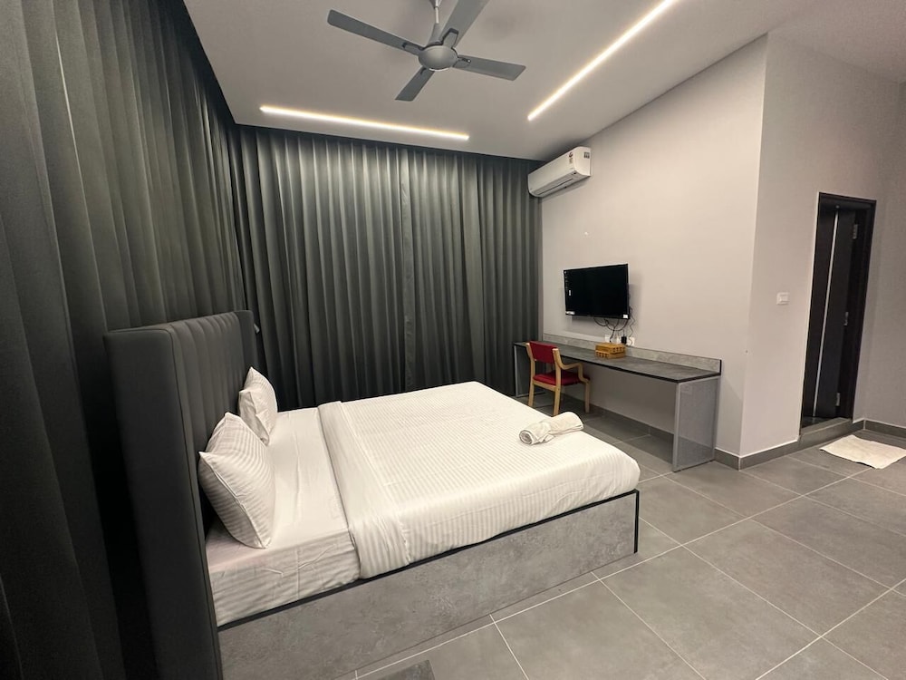 Fabhotel Siri Inn Madhapur 16/39