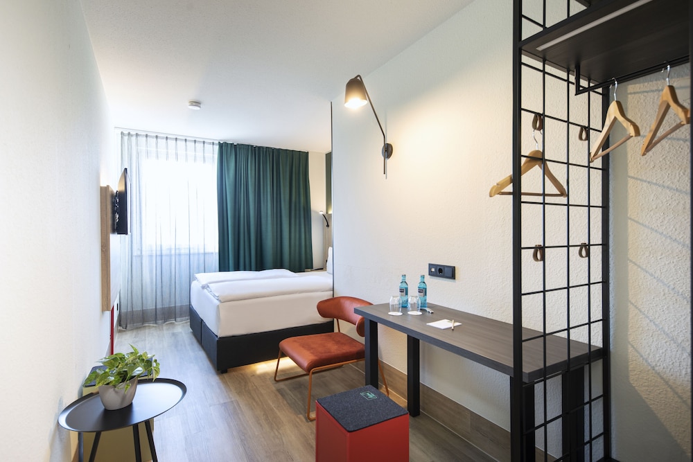 ACHAT Hotel Stuttgart Zuffenhausen 59/80