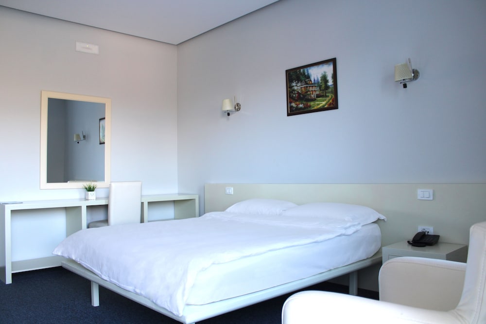 Garden Land Resort 11/50