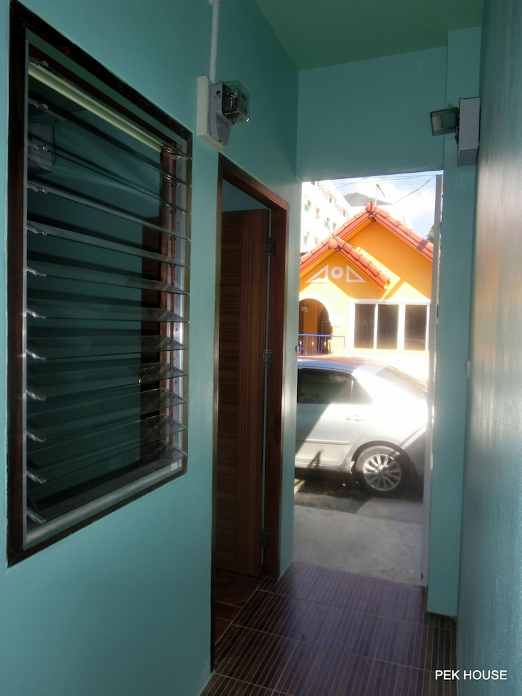 Pek House 13/33