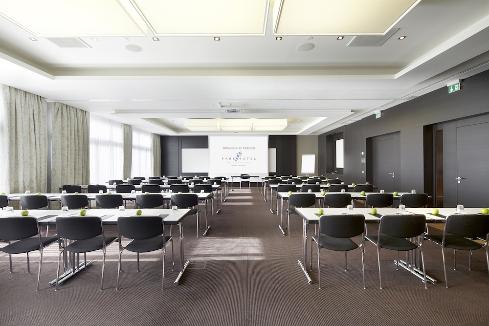 Parkhotel Stuttgart Messe-Airport, WorldHotels 61/71