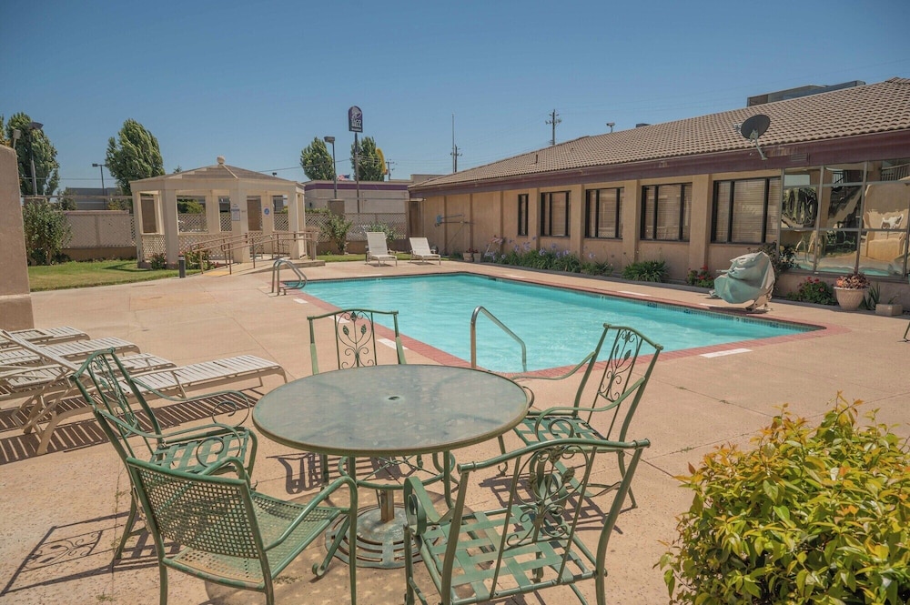 Motel6 Soledad, CA 51/58