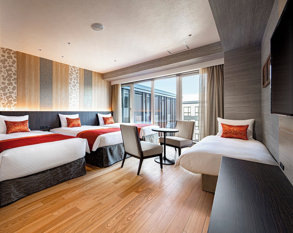 PREMIUM, DELUXE, TWIN BEDS