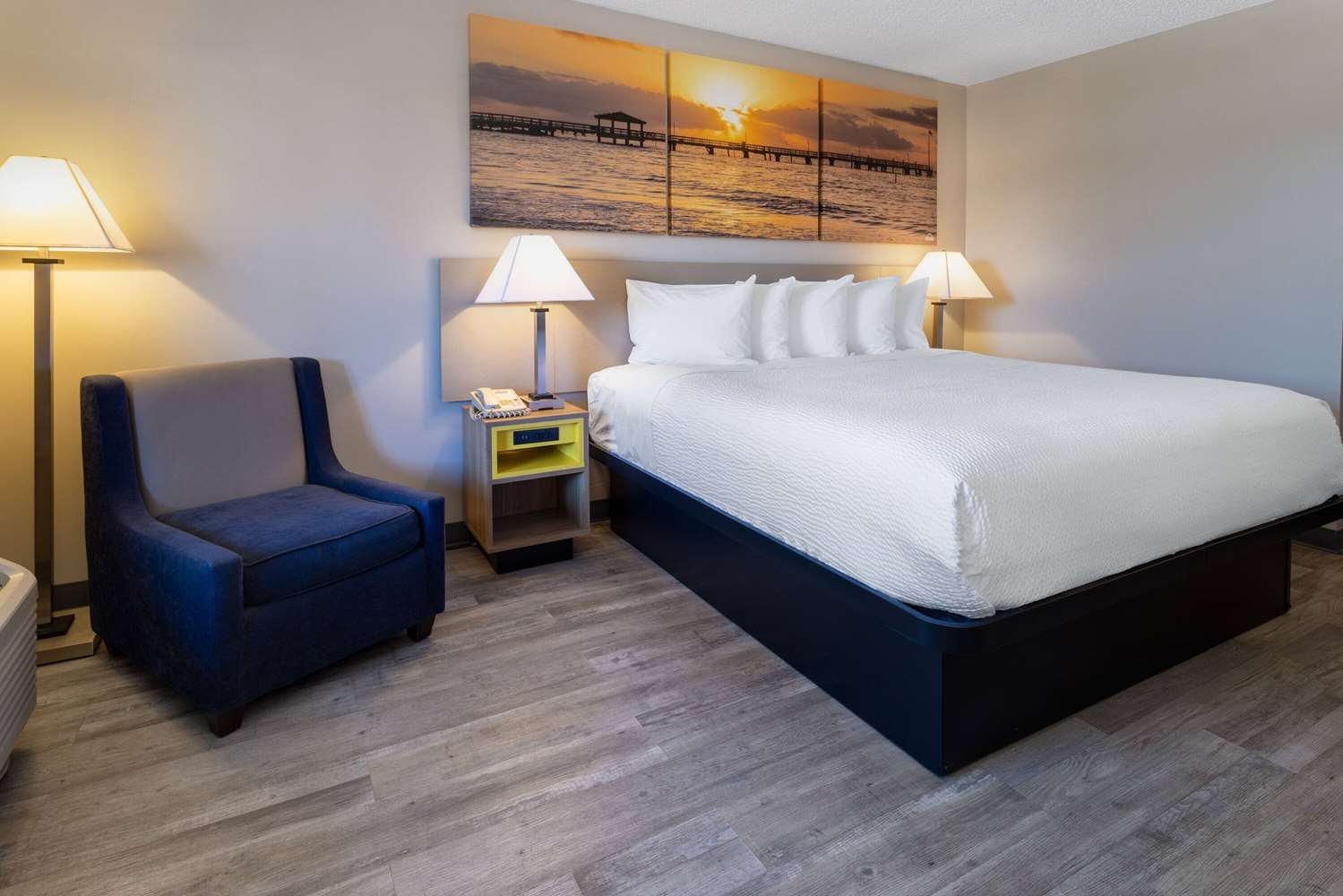 Days Inn & Suites By Wyndham Cherry Hill - Philadelphia 18/35