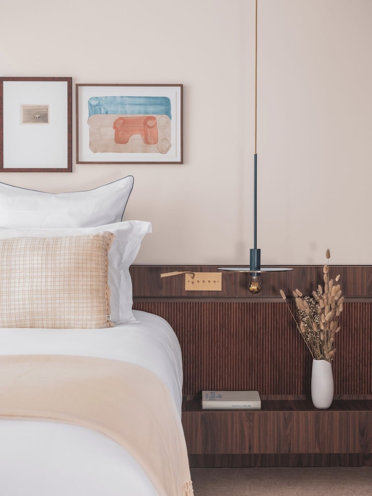 Bleu Hotel & Spa by Germain Collection 69/70