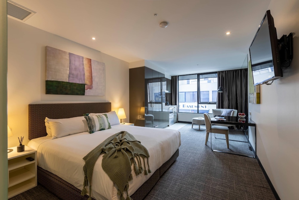 Efficiency, King Bed