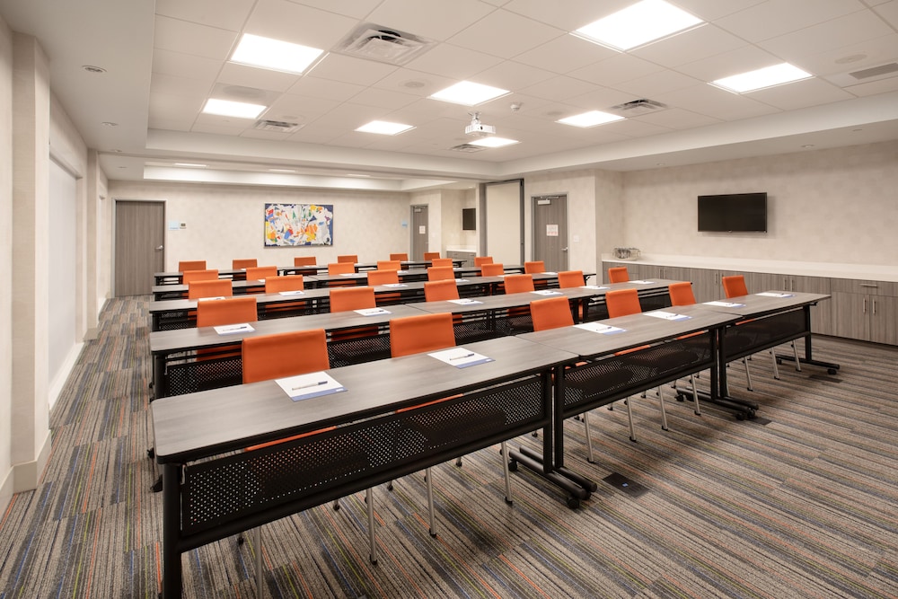 Holiday Inn Express And Suites Denver Ne Brighton 49/59
