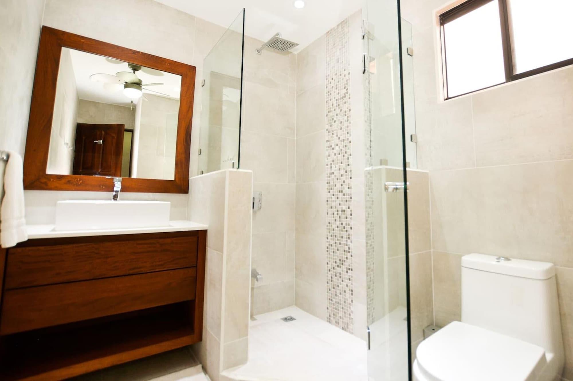 Spectacular - Spacious unit in Flamingo in front of the beach 29/34