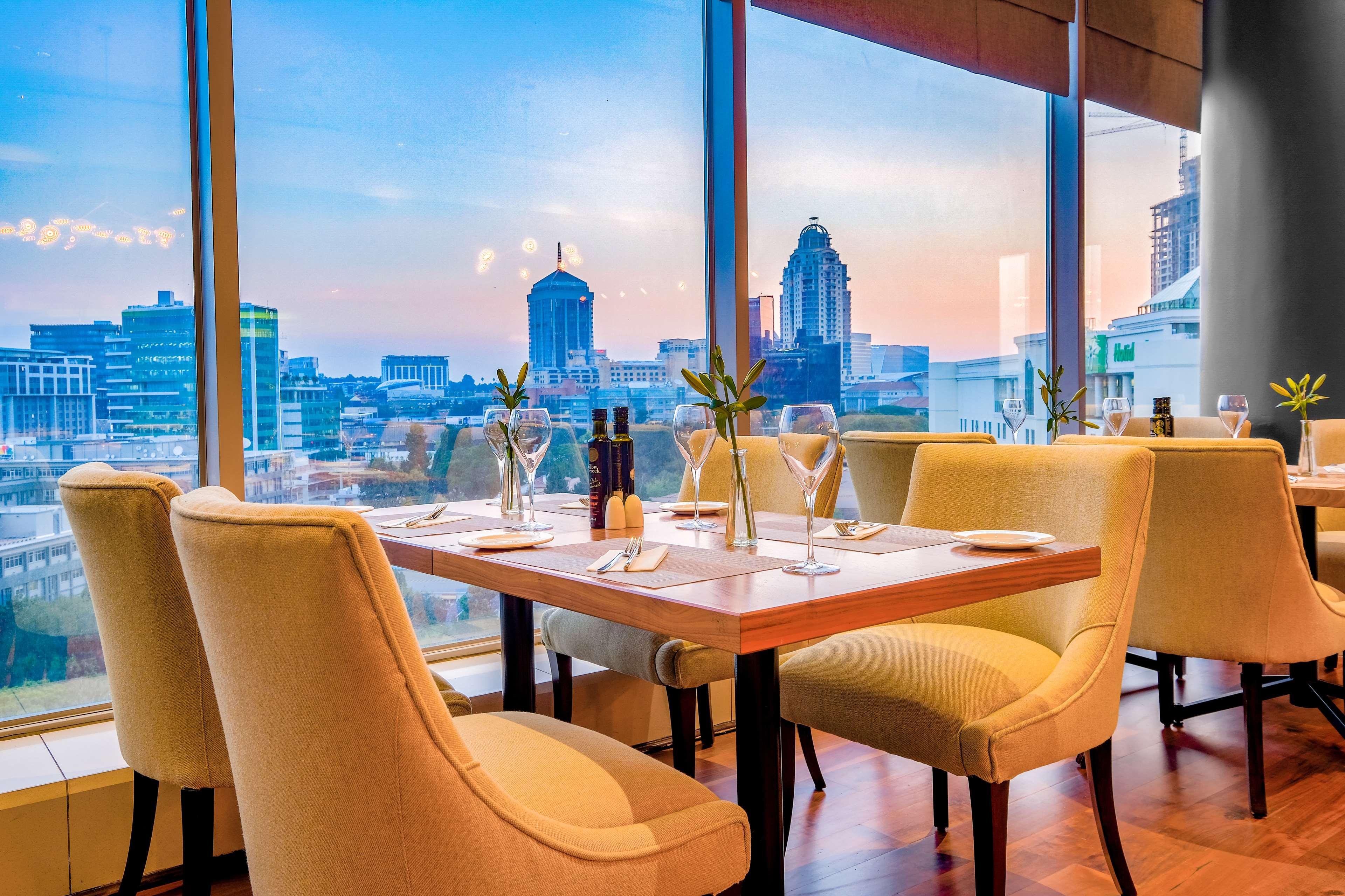 RADISSON BLU HOTEL SANDTON 32/50