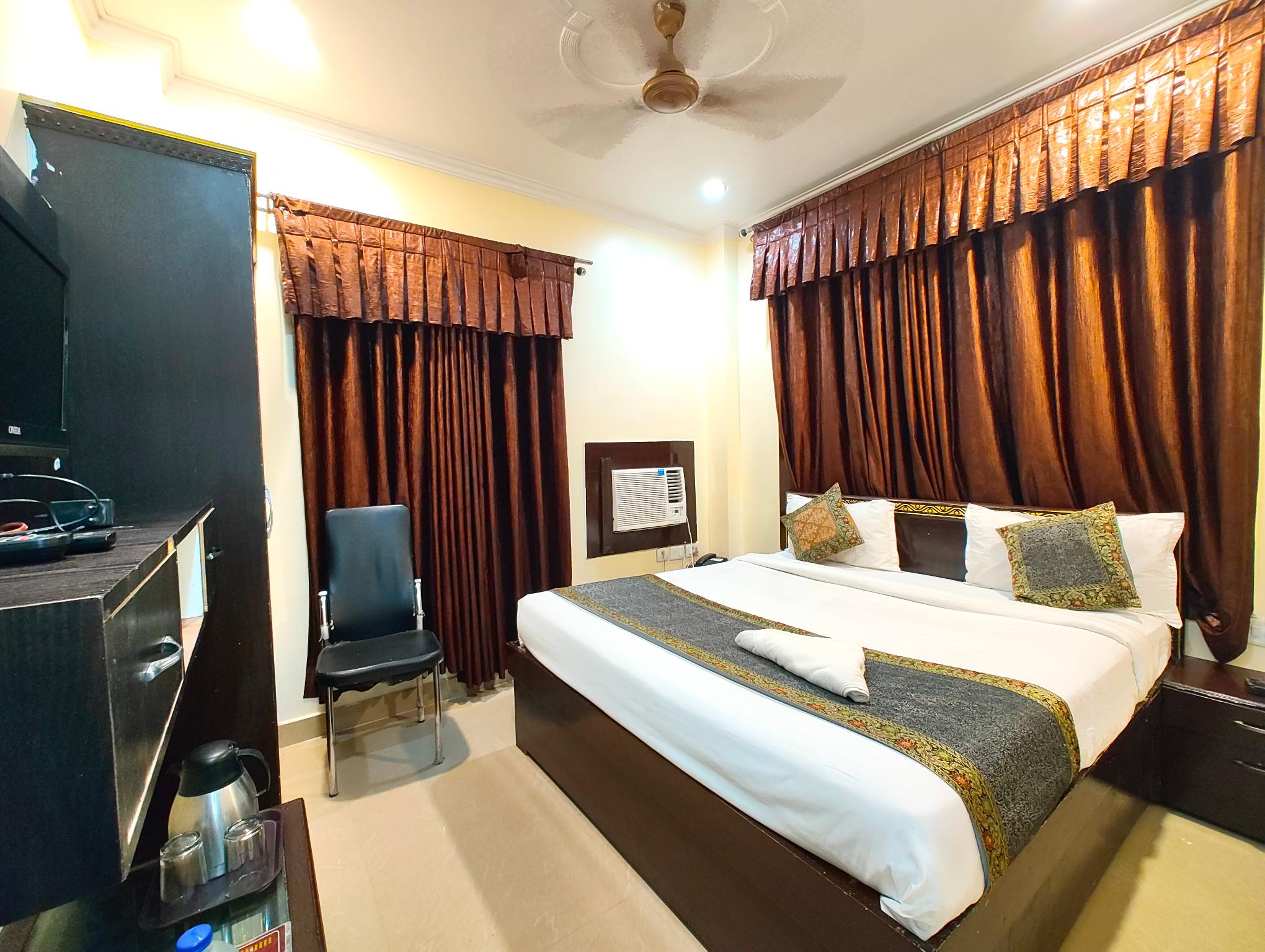 Oyo 2065 Hotel Ashoka Grand 6/34