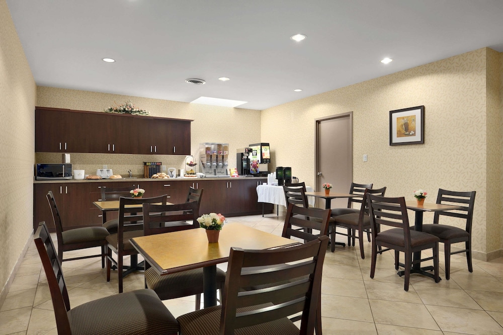 Days Inn By Wyndham Brampton 14/18
