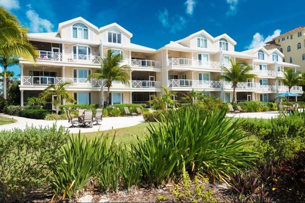 Grandview on Grace Bay 41/50