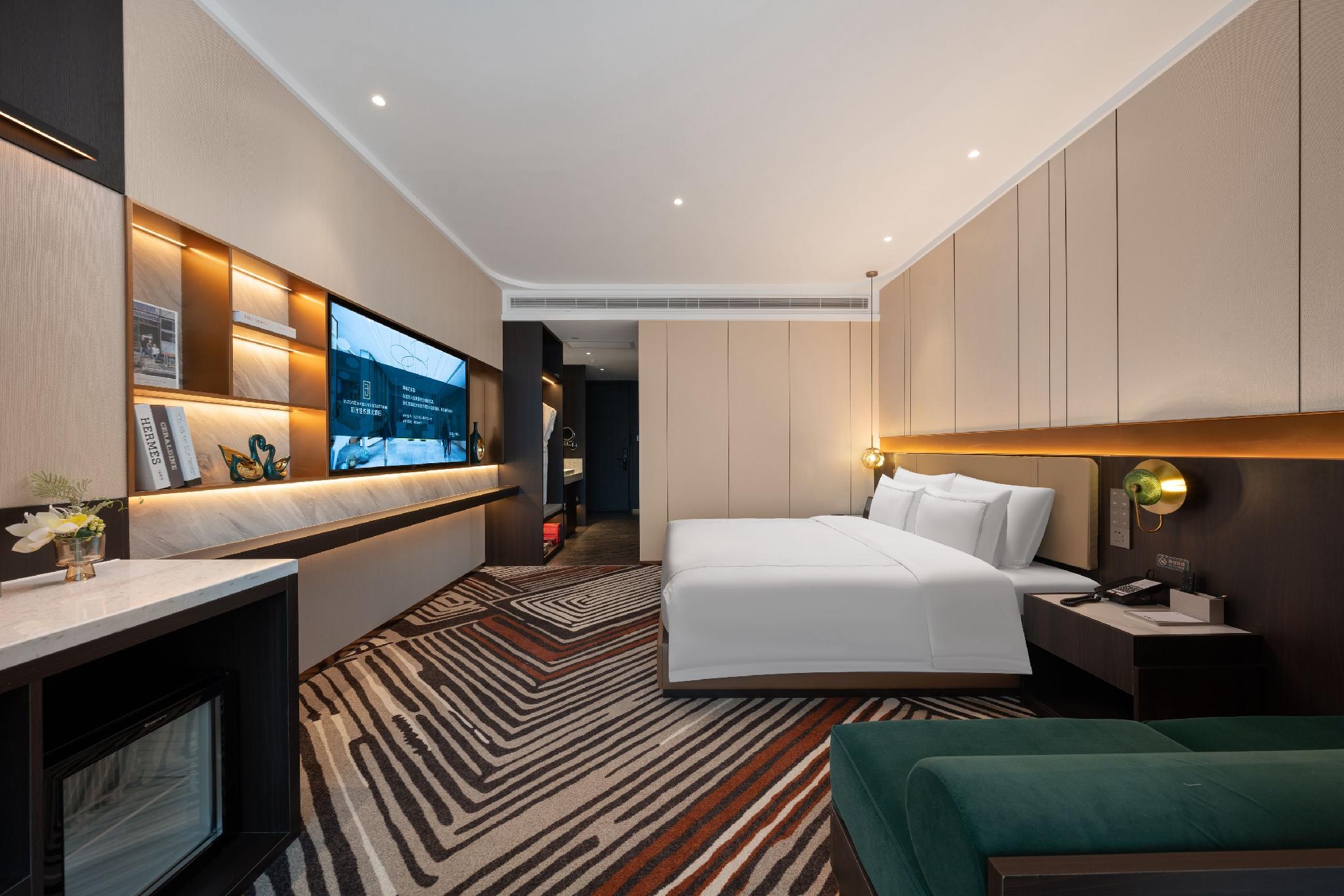 Inzone Garland Selection Hotel (Jinan Sunac Paradise Cultural Tourism City Tangye Branch) 8/24